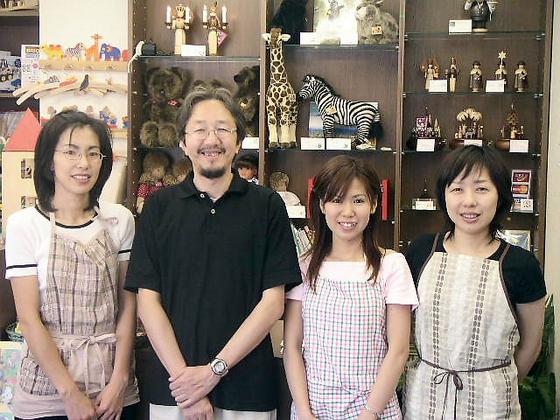 おもちゃ作家　松島洋一さんがお店を訪ねてくれました